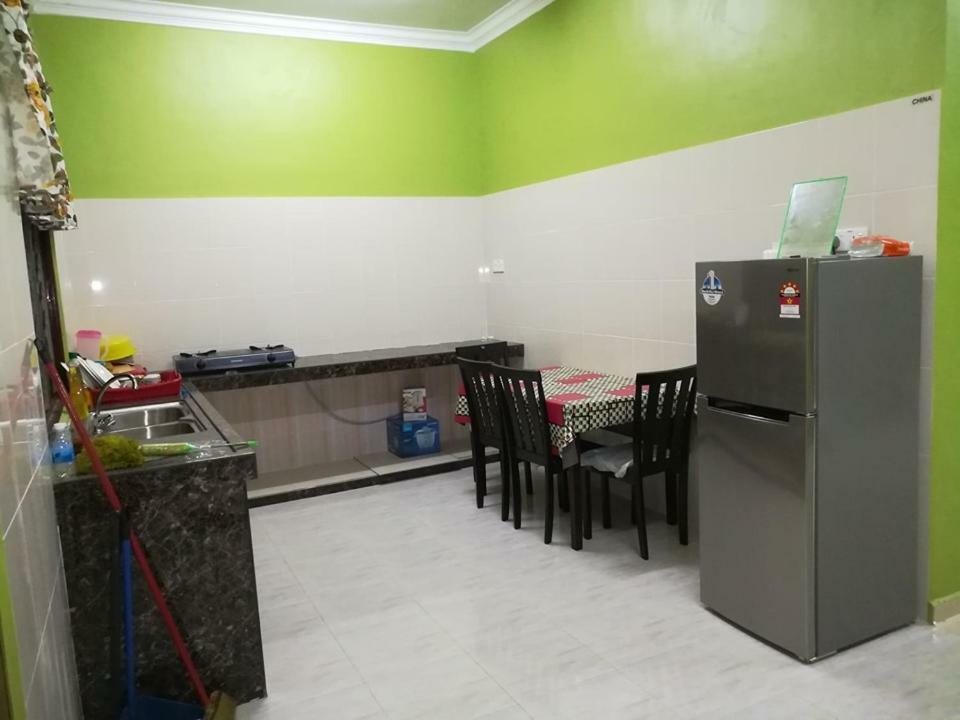 Homestay Damai Yusmila Kuala Terengganu Esterno foto